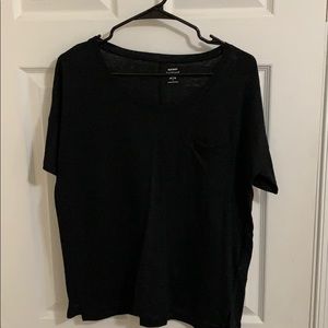 Black pocket tee